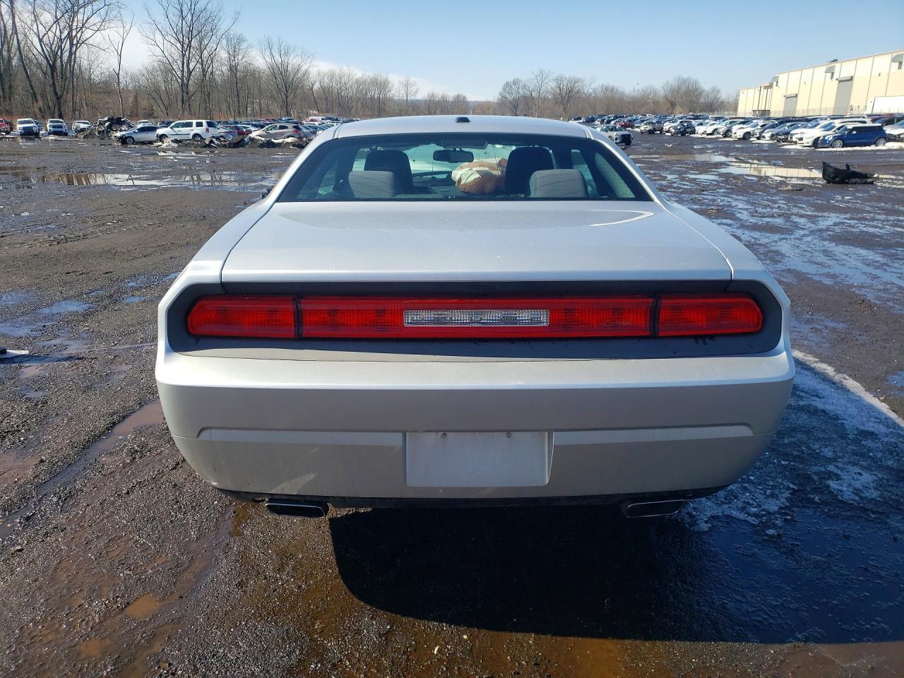 2012 Dodge Challenger sxt