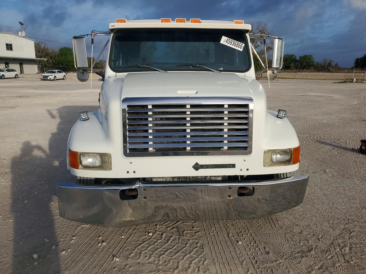 1995 International 4700 Semi Truck
