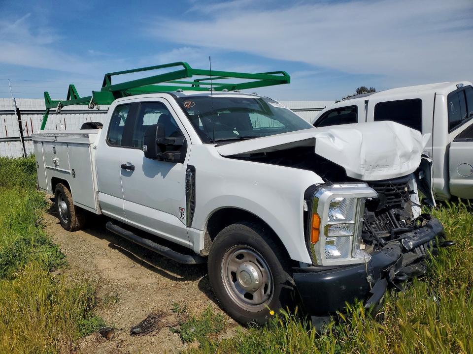 2023 Ford F350 Super Duty Utility / Service Truck
