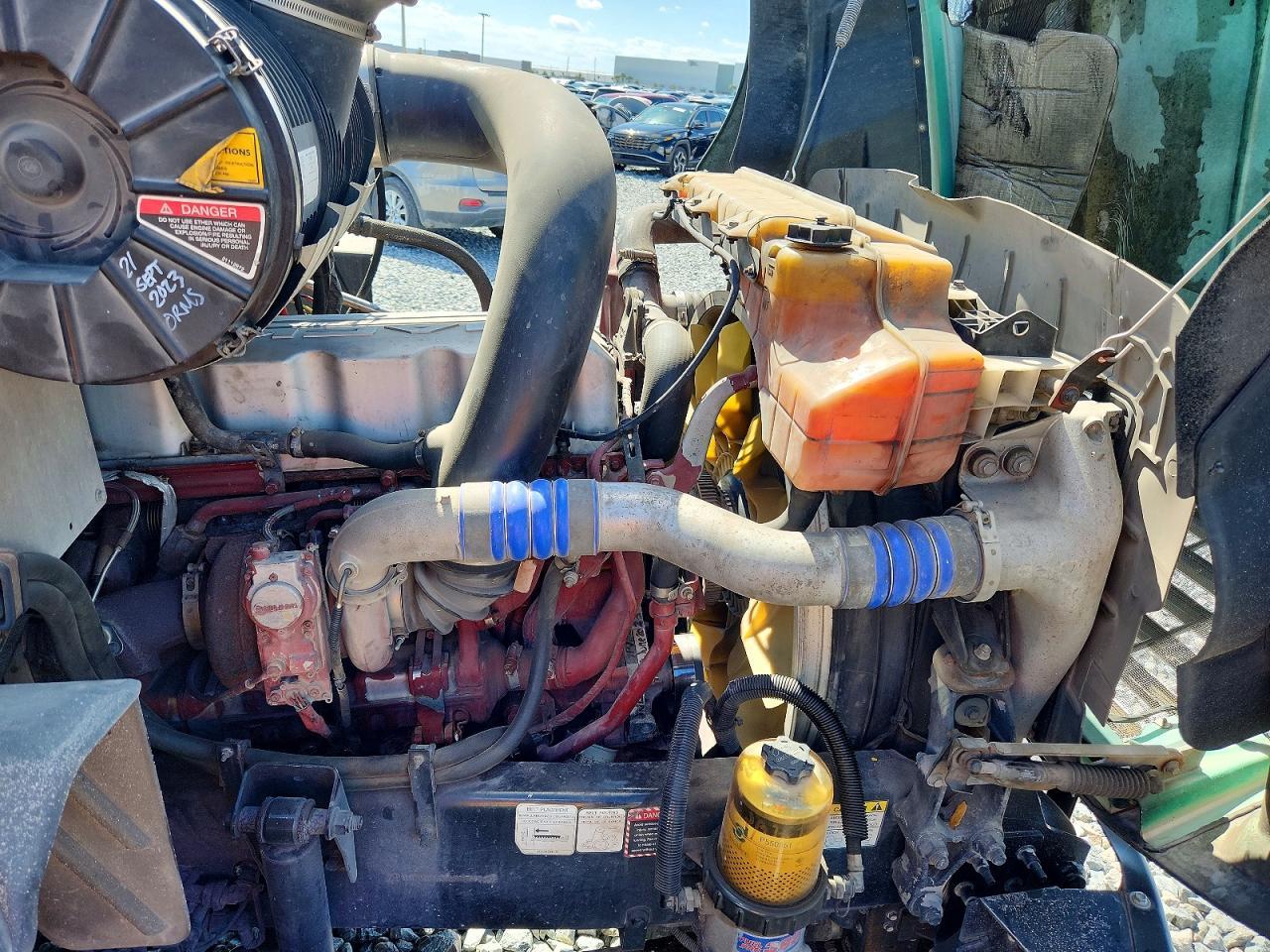 2017 Mack CXU612 Semi Truck