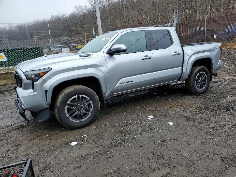 2024 Toyota Tacoma trd Sport hv
