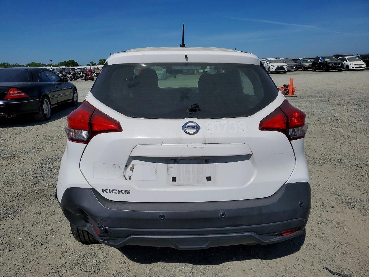 2020 Nissan Kicks s