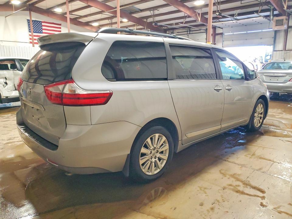 2017 Toyota Sienna xle Premium 7-passenger