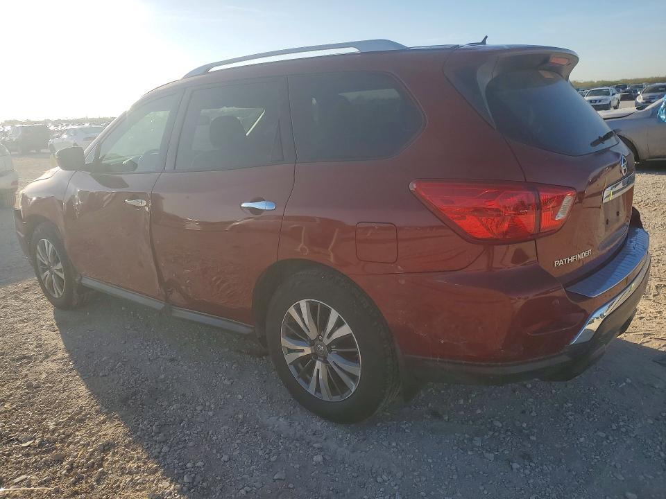 2018 Nissan Pathfinder sv