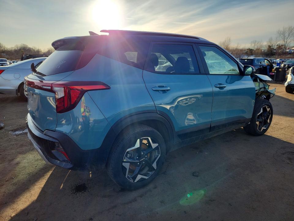 2025 KIA Seltos s