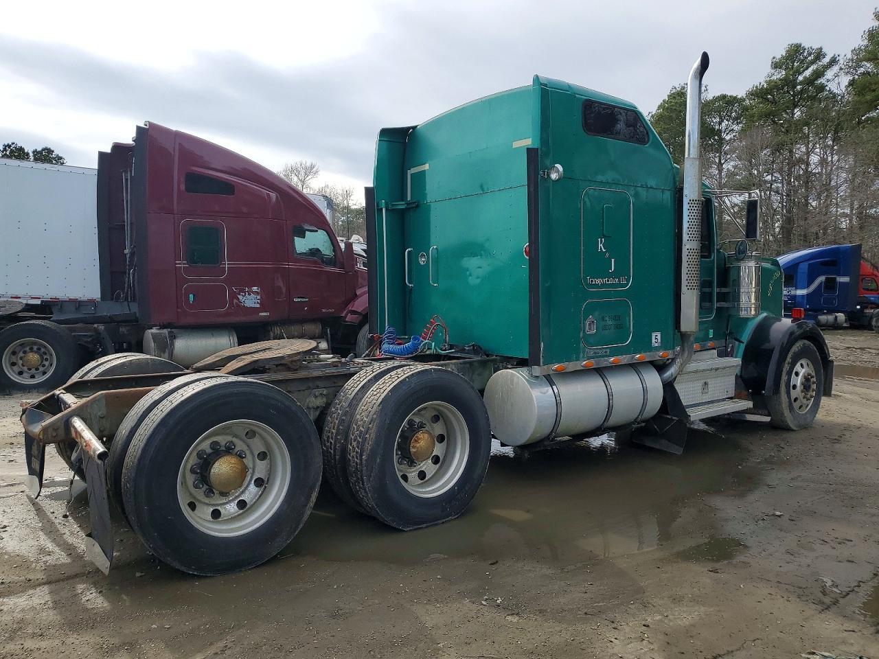 2006 Kenworth W990 Semi Truck