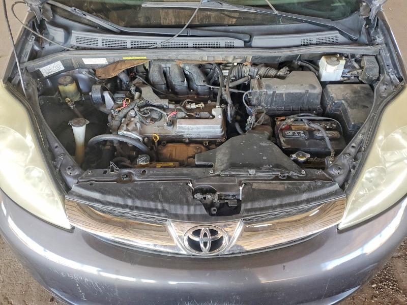 2010 Toyota Sienna ce 7-passenger