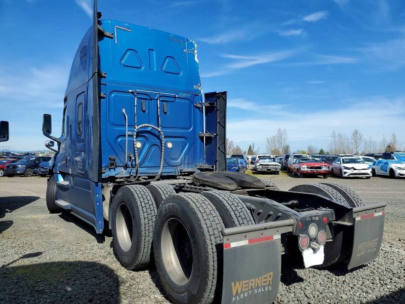 2020 Freightliner Cascadia 126 Semi Truck