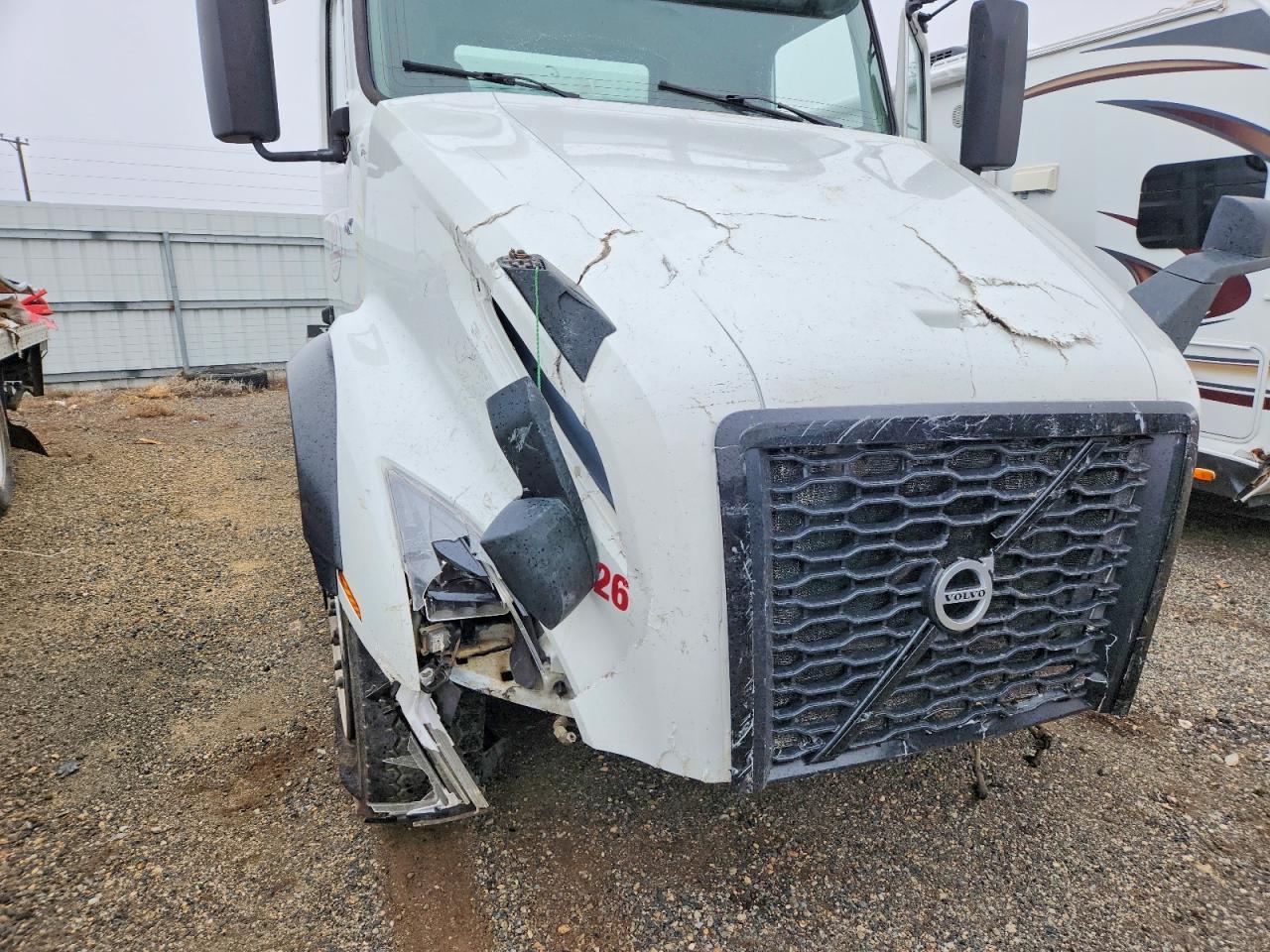 2023 Volvo VN VNL