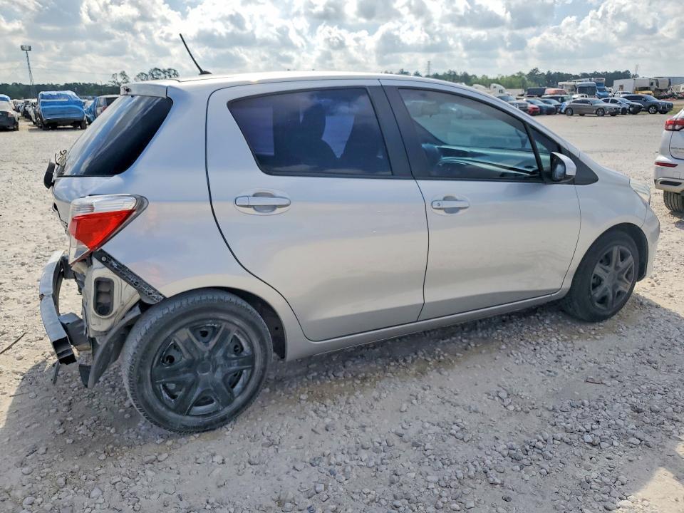 2013 Toyota Yaris 5-door le