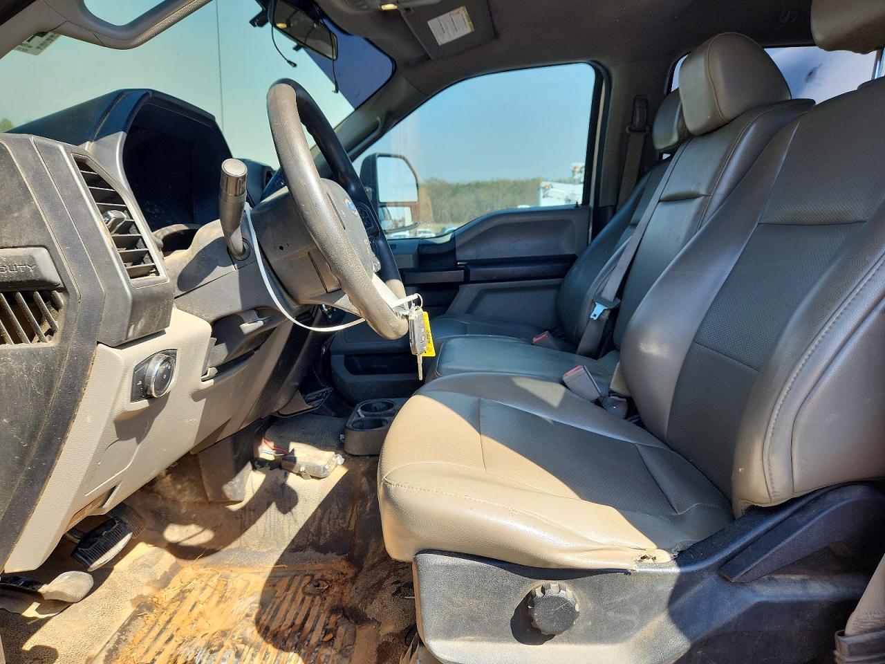 2018 Ford F250 Super Duty Flatbed Truck