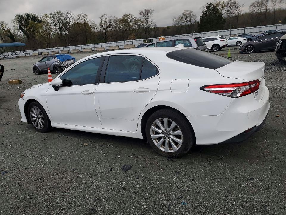 2020 Toyota Camry le