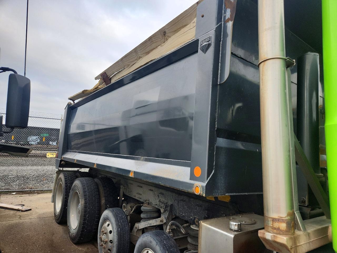 2020 Mack Granite Dump Truck