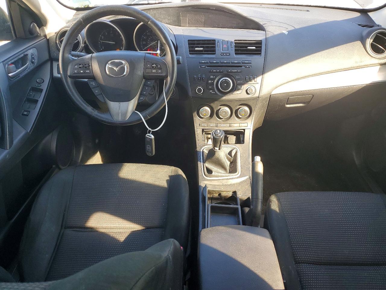 2013 Mazda 3 I
