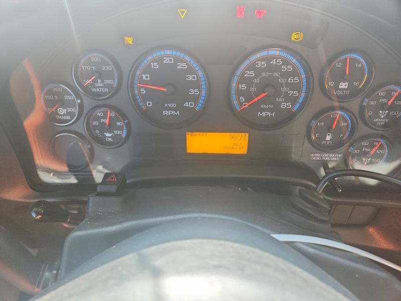 2010 Ic Corporation 3000 CE