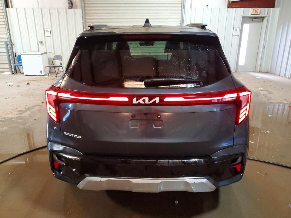 2025 KIA Seltos s