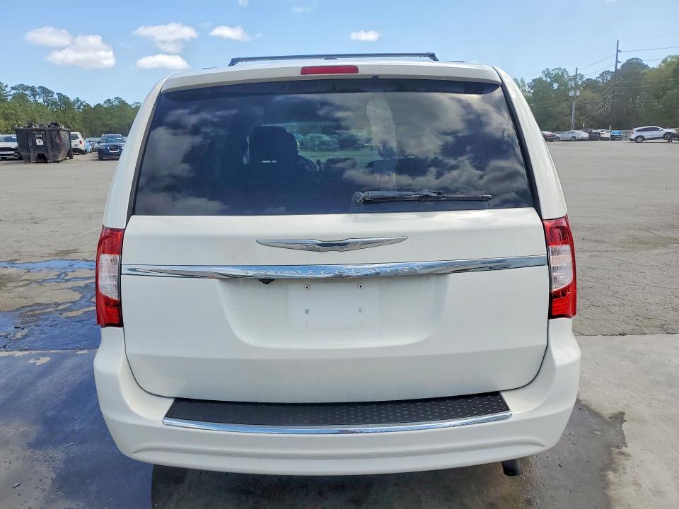 2013 Chrysler Town & Country Touring