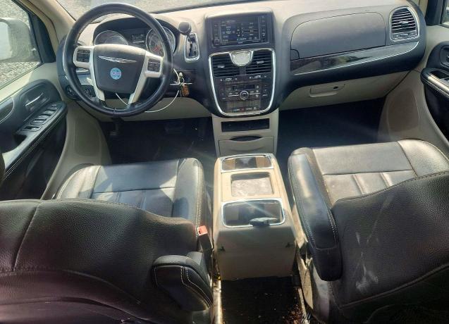 2015 Chrysler Town & Country Touring