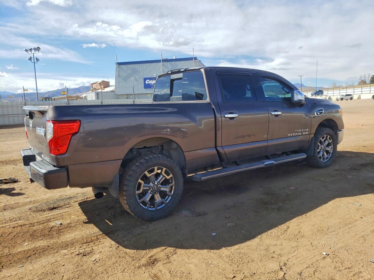 2017 Nissan Titan XD SL