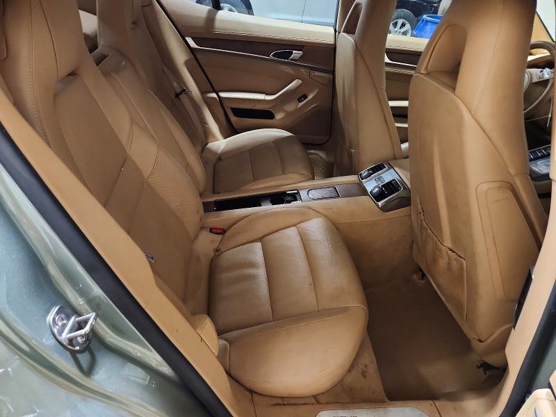 2012 Porsche Panamera 2