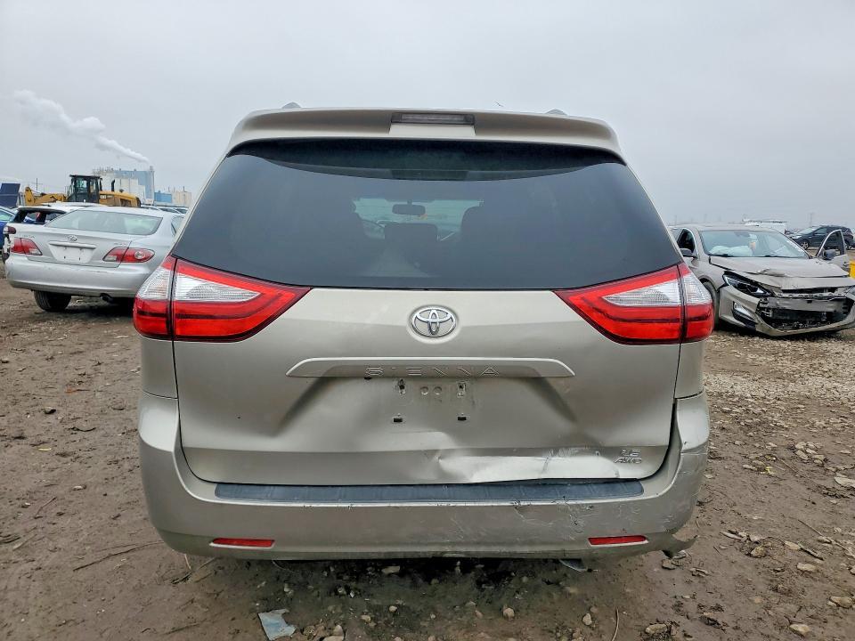 2015 Toyota Sienna