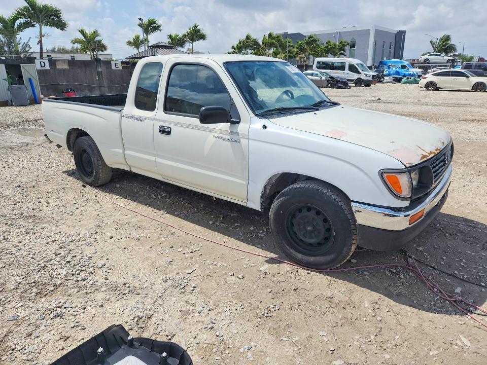 1995 Toyota Tacoma Base