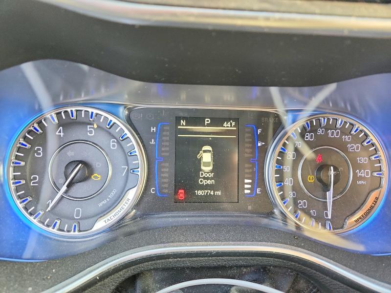 2017 Chrysler 200 lx