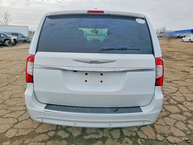 2016 Chrysler Town & Country Touring l