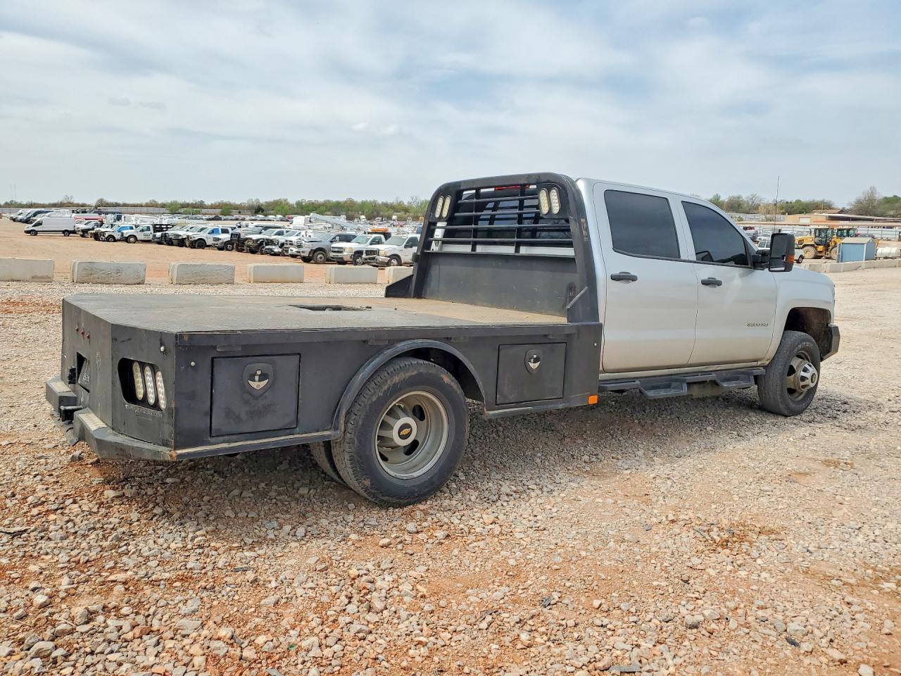 2019 Chev Rolet Silverado HD Flatbed Truck