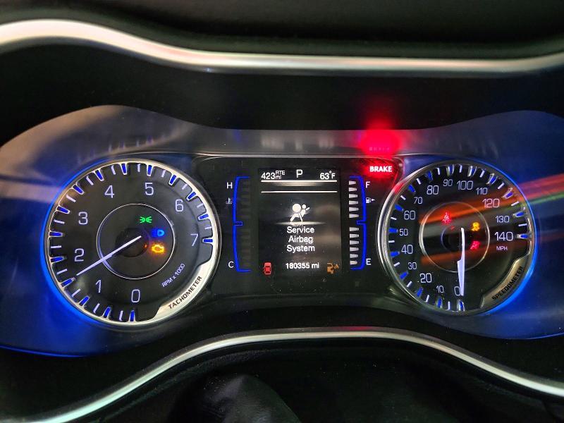 2016 Chrysler 200 Limited