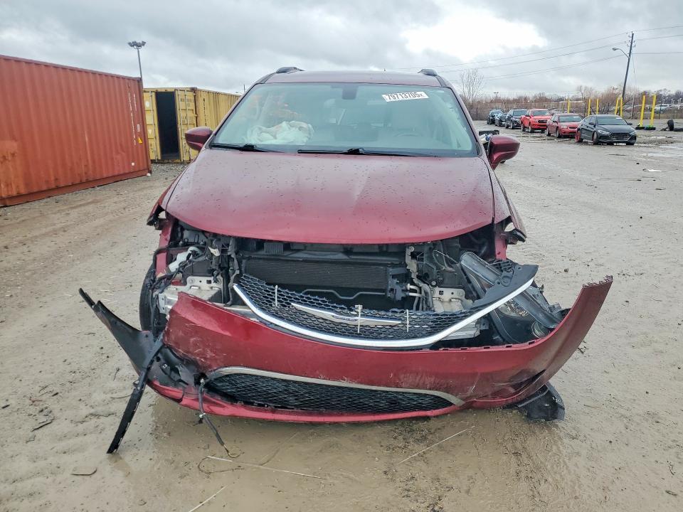 2017 Chrysler Pacifica Touring l