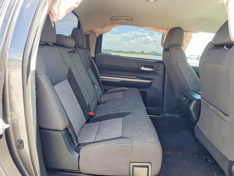 2014 Toyota Tundra SR5