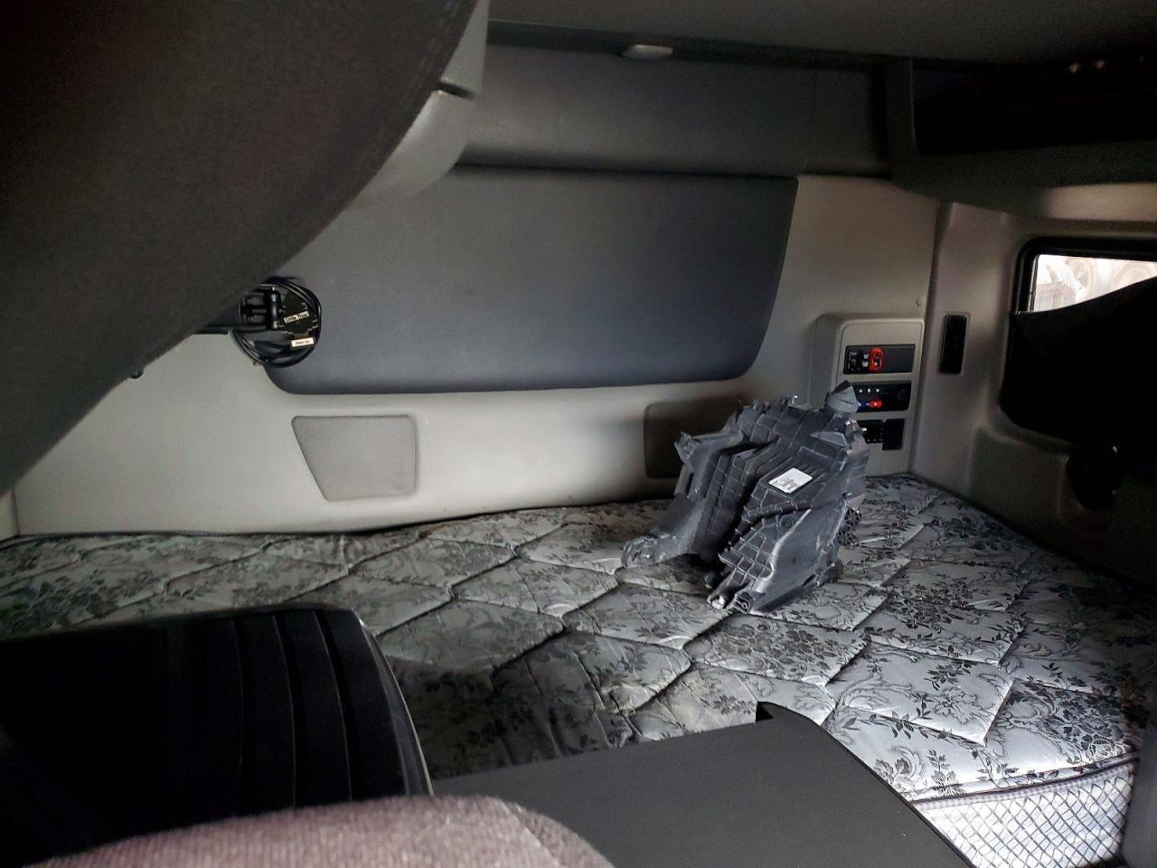 2023 International LT62F Semi Truck