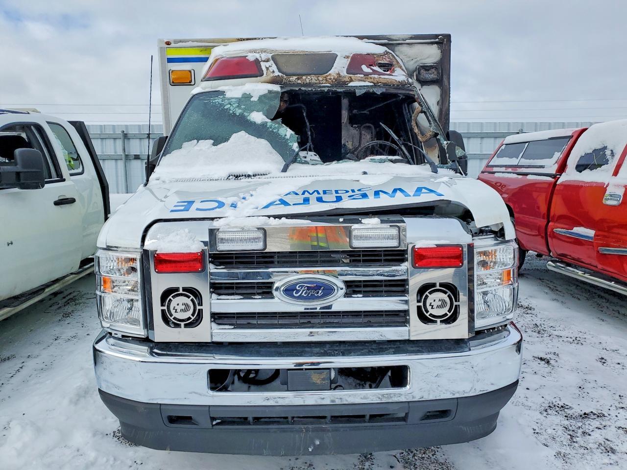 2025 Ford E-SERIES Cutaway