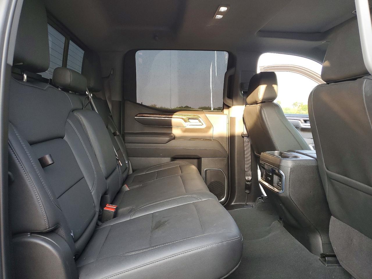 2025 GMC Sierra K1500 Elevation