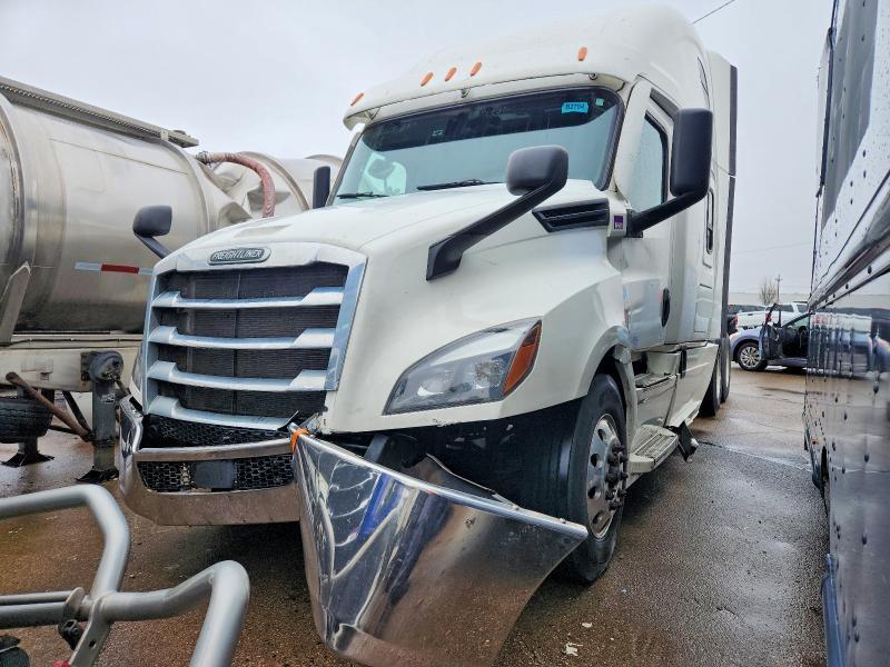 2020 Freigliner 2020 Freightliner Cascadia 126 Semi Truck