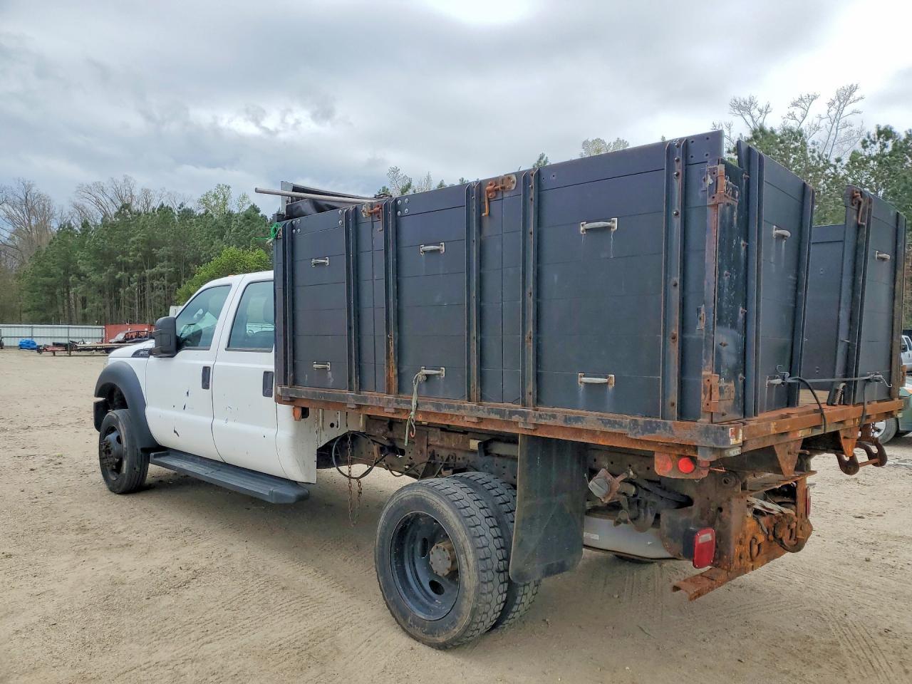 2016 Ford F450 Super Duty Flatbed Truck