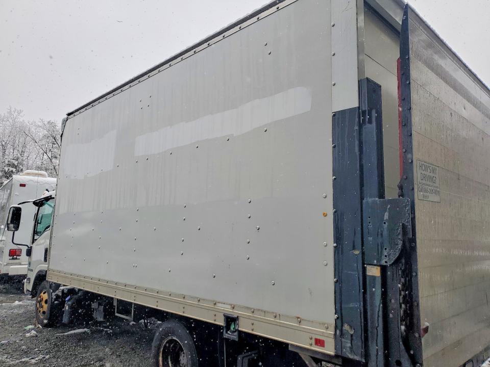2016 Isuzu NPR HD BOX Truck