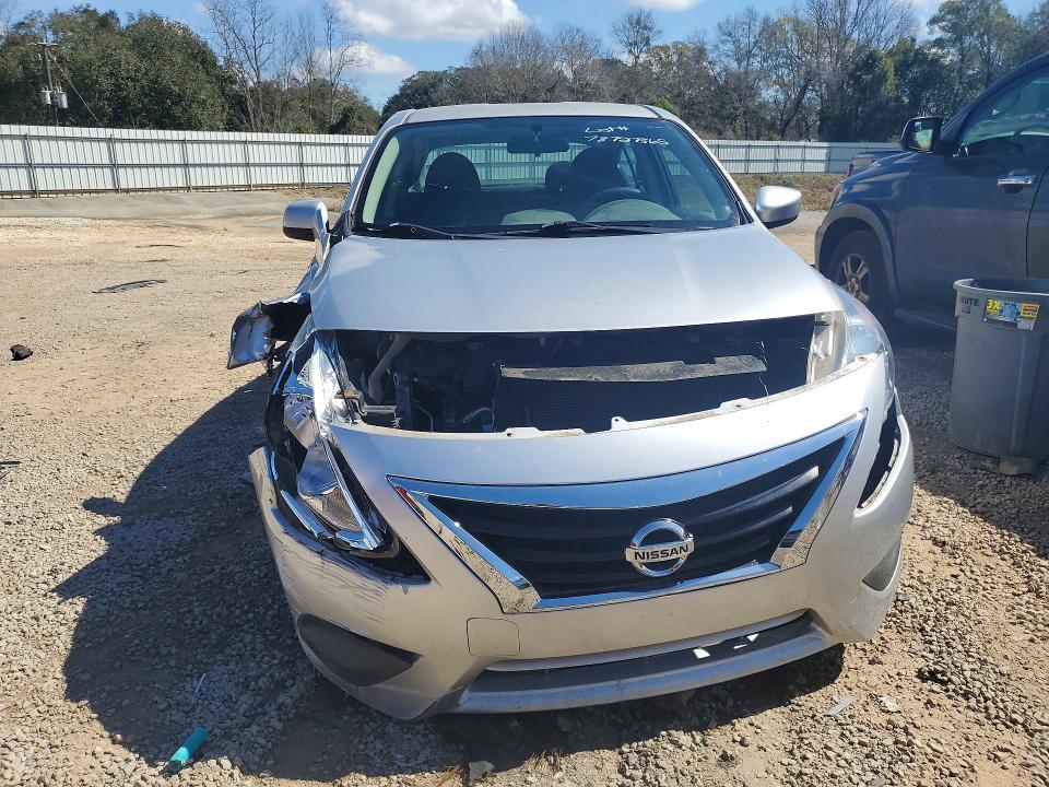 2016 Nissan Versa