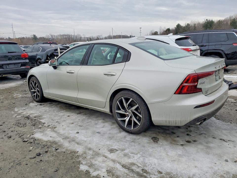 2020 Volvo S60 T5 Momentum