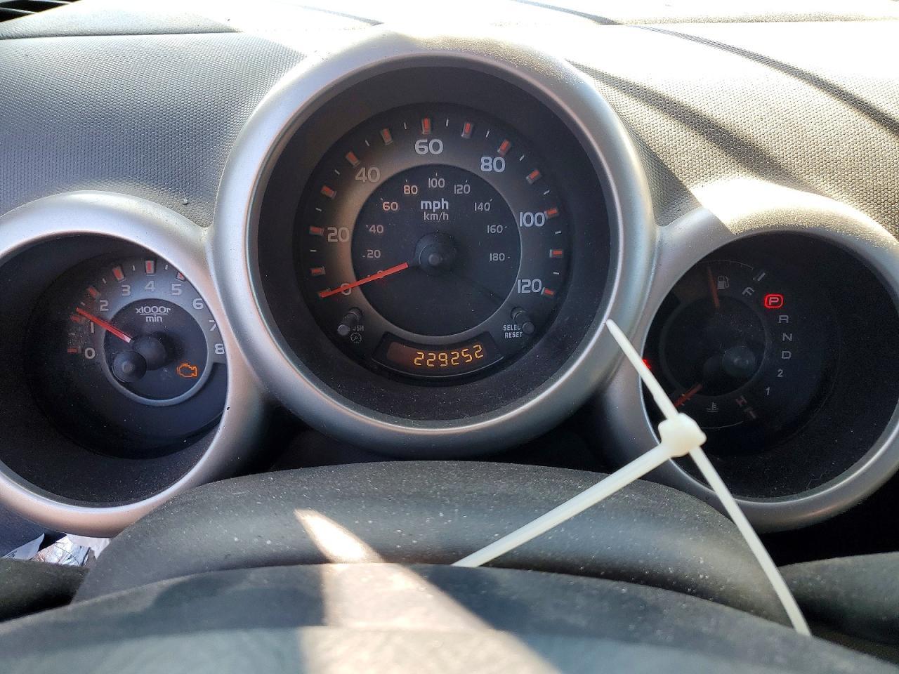 2004 Honda Element dx