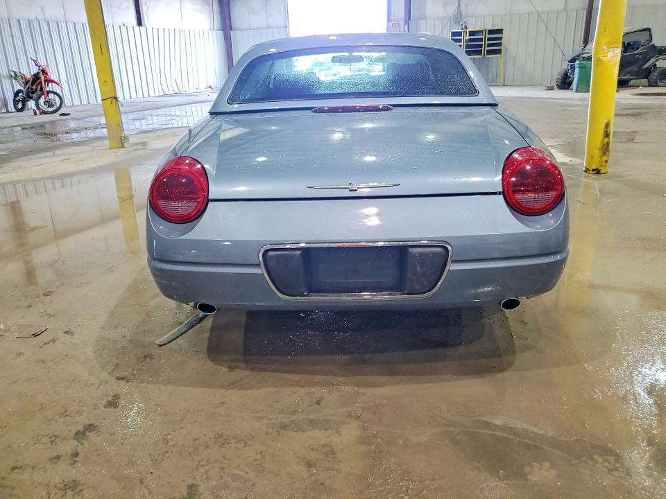 2005 Ford Thunderbird