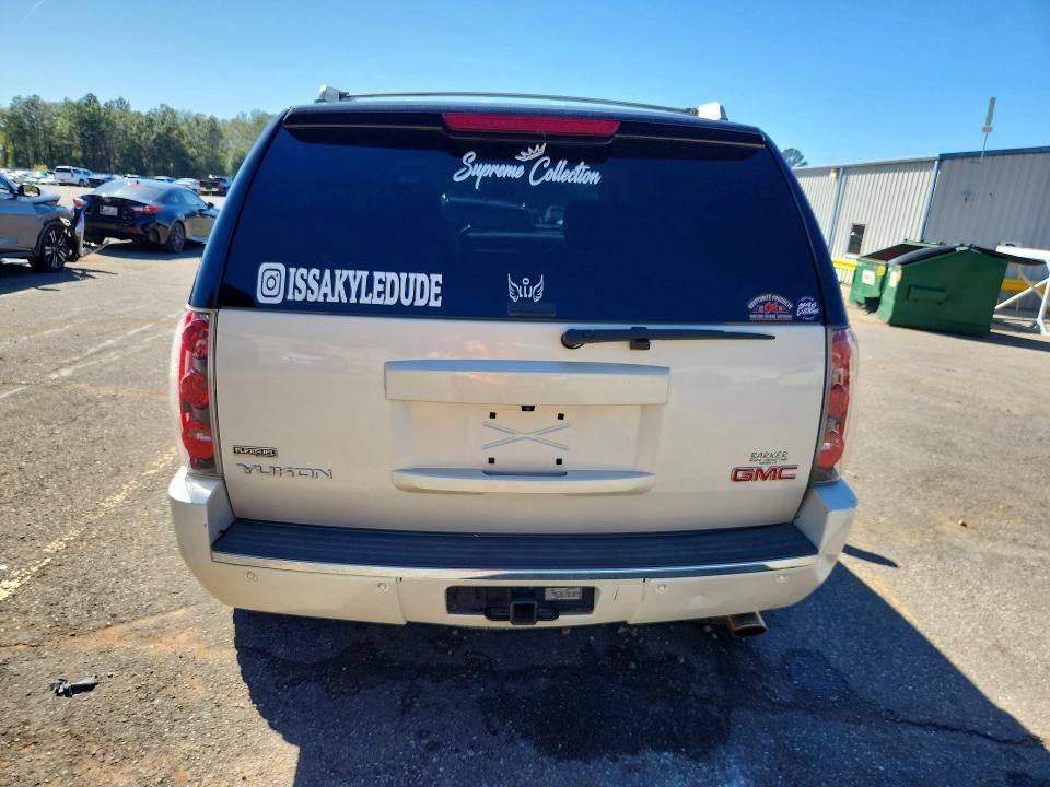 2010 GMC Yukon Denali