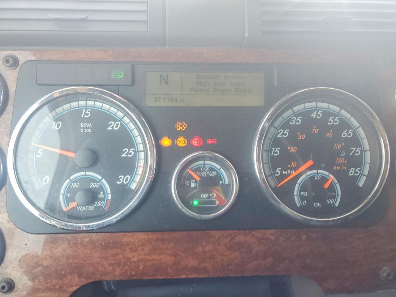 2016 Freigliner 2016 Freightliner Cascadia BOX Truck