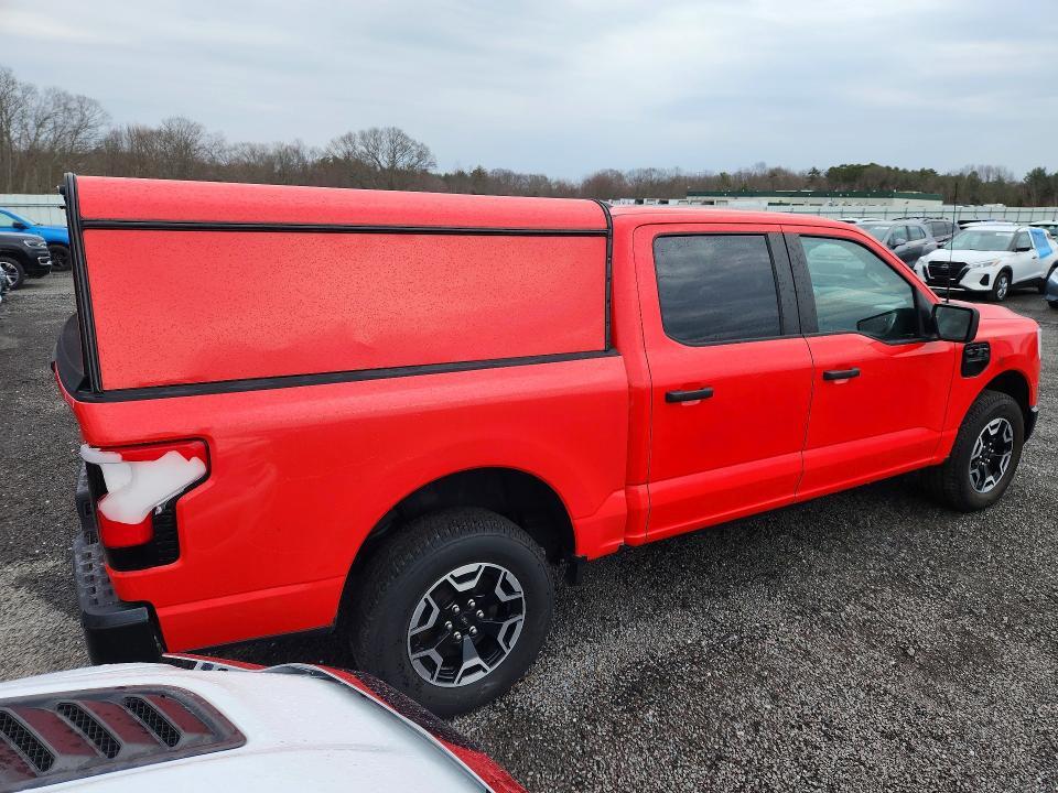 2022 Ford F150 Lightning pro