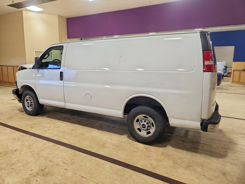 2021 GMC Savana G2500 Delivery van