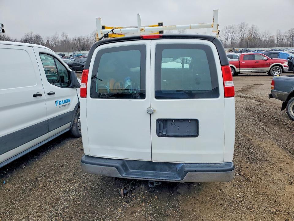 2023 Chevrolet Express G2500
