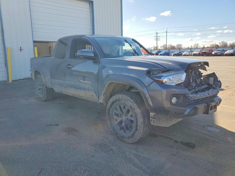 2022 Toyota Tacoma SR5 V6