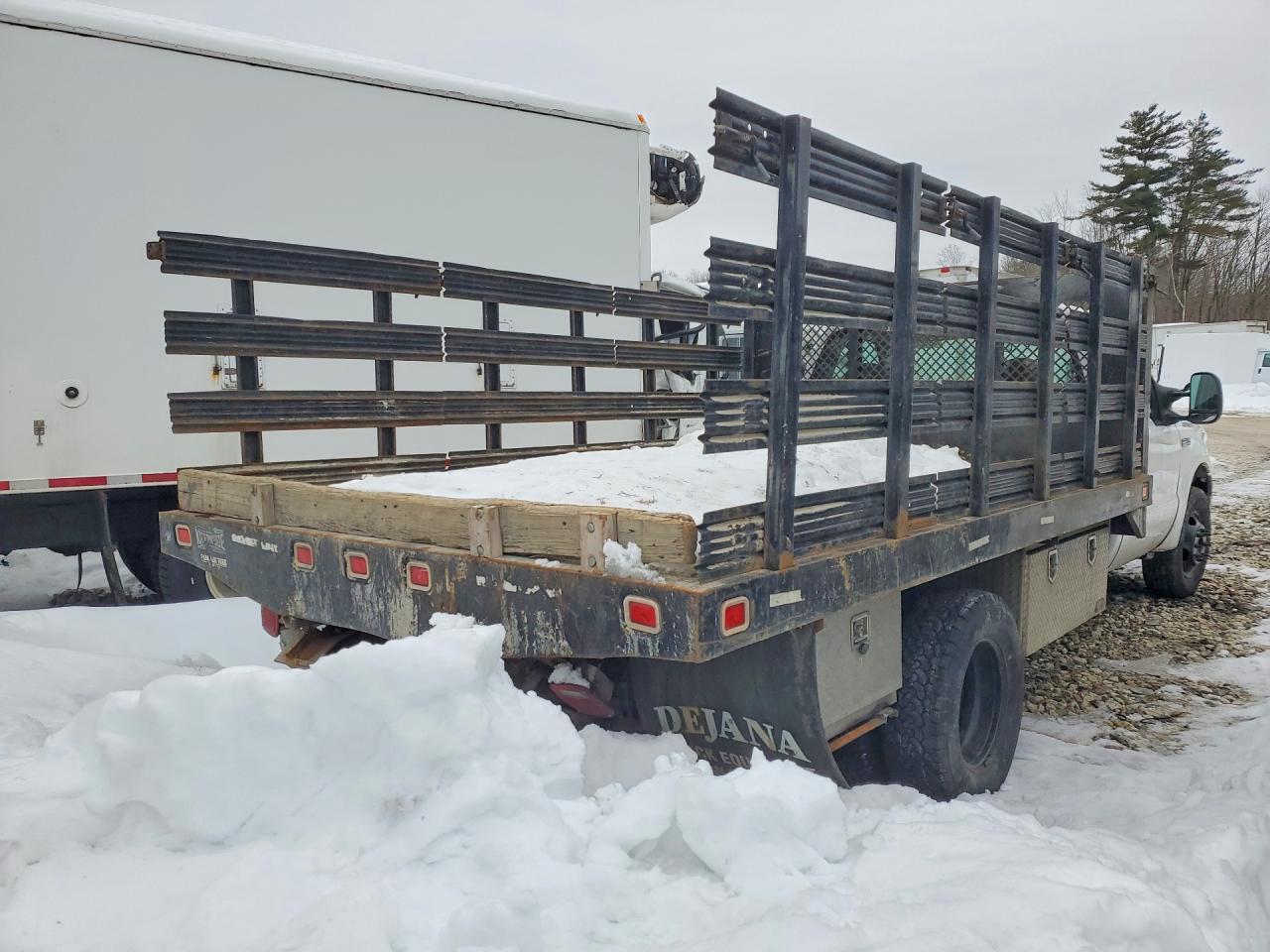 2005 Ford F350 Super Duty Flatbed Truck