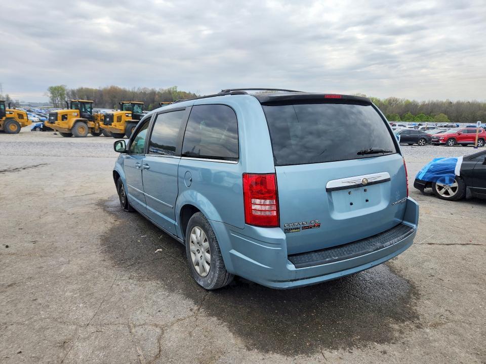 2010 Chrysler Town & Country lx